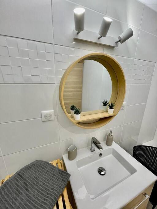 Joli Studio Cozy Tout Equipe Hyper Centre Сент Екстериор снимка