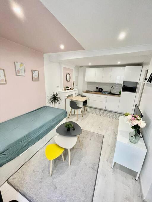 Joli Studio Cozy Tout Equipe Hyper Centre Сент Екстериор снимка
